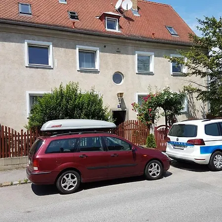 Apartamento Bei Wien -1 *